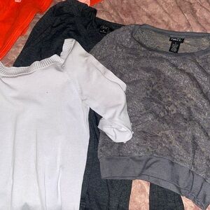 Bundle it f 3 nice long sleeve size S/M